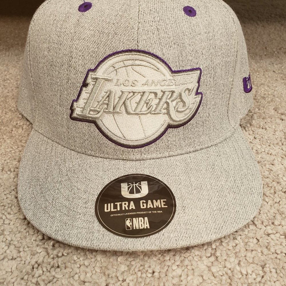 NWT Los Angeles Lakers Ultra Game Snapback Gray Hat NBA Style #: VGMC042F